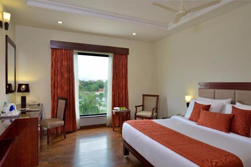 ฟอร์จูนซีเล็คแกรนด์ริดจ์ Hotel ตีรูปาติ ภายนอก รูปภาพ A room at the Taj Bengal