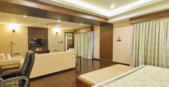 ฟอร์จูนซีเล็คแกรนด์ริดจ์ Hotel ตีรูปาติ ภายนอก รูปภาพ A suite at the hotel
